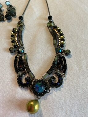 ✨ Ayala Bar Statement Necklace & Earrings Set – Green/Black Iridescent ✨